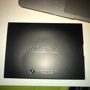 Countour Cream Kit Medium Anastasia